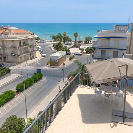 Lägenhet Appartmenti In Centro Vicini - Pomelia *